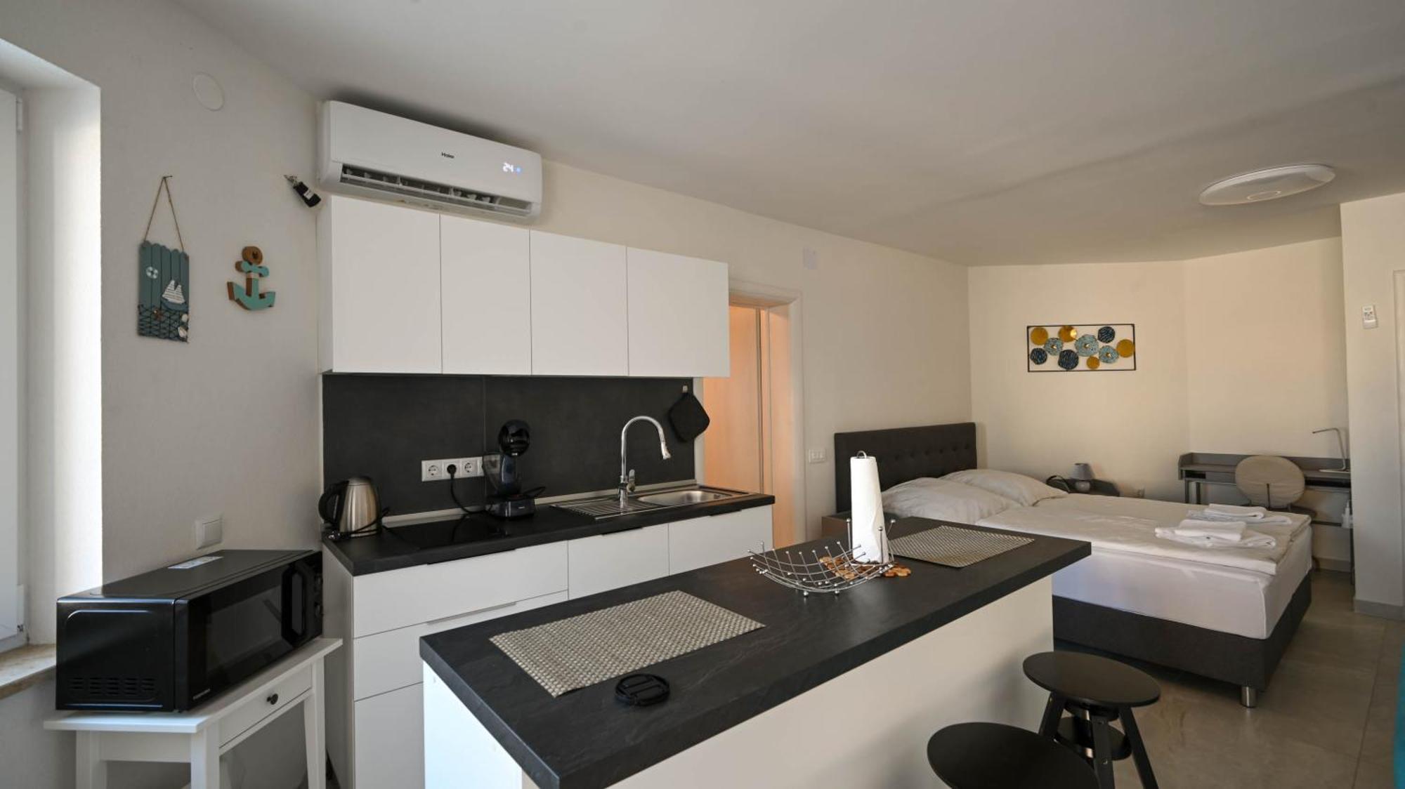 Casa Mira Apartments Ližnjan 外观 照片